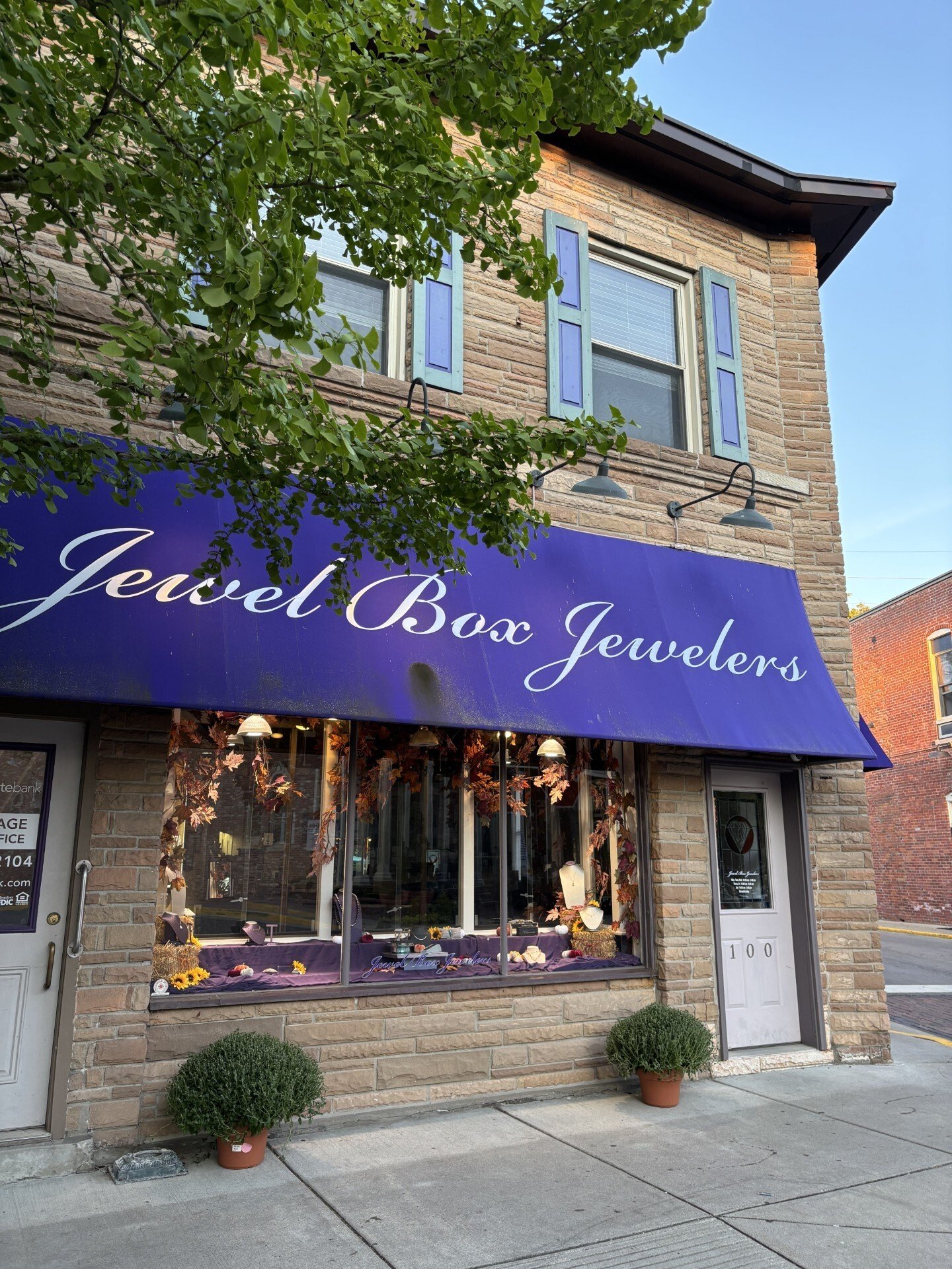 100 South Main Zionsville, Indiana