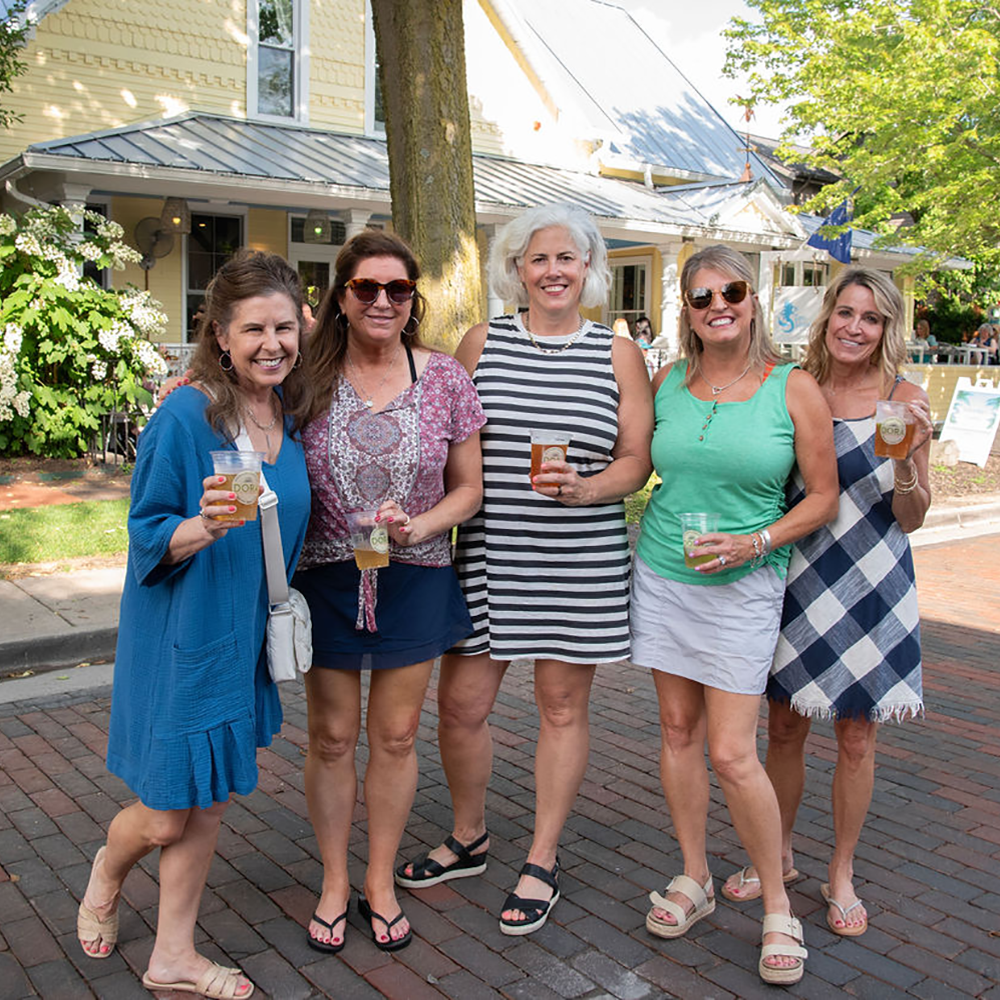 Mingle on Main l Main Street Zionsville, Indiana